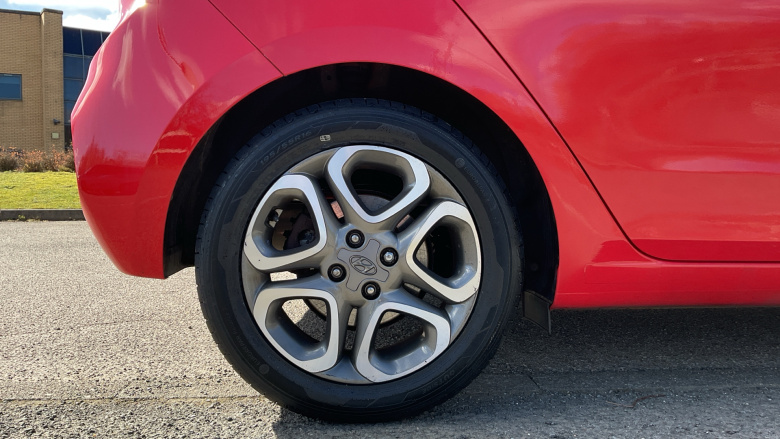 Hyundai i20 1.2 MPi Play 5dr Petrol Hatchback